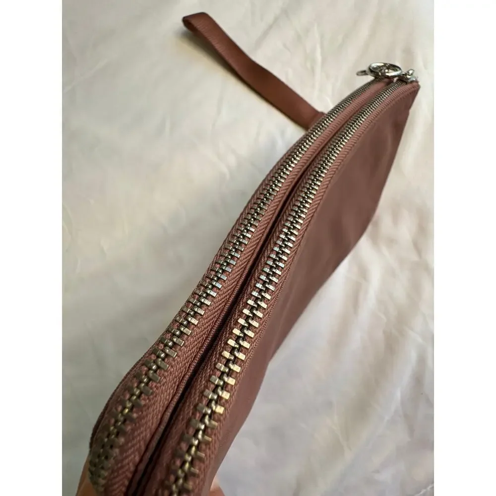 Lululemon Now and Always Pouch - Picture 15 of 15